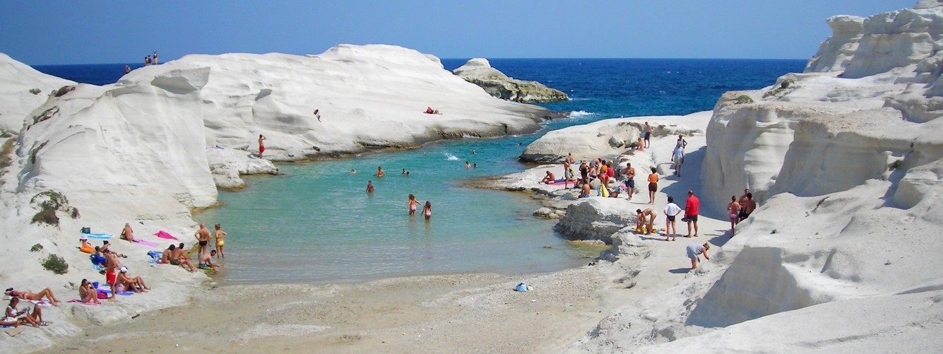 Sarakiniko beach Milos.jpg
