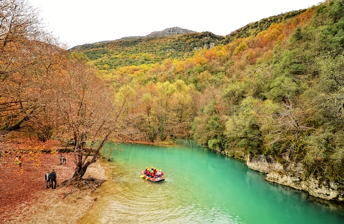 Kleurijk Zagochoria in de de herfst in Epirus