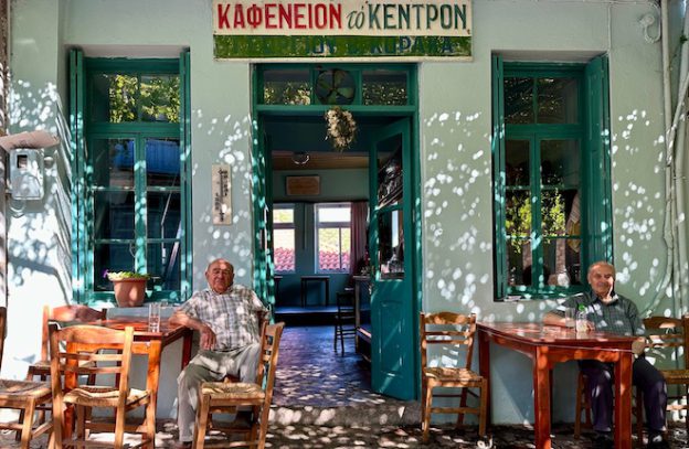 Kafénion in Sikaminea op Lesbos