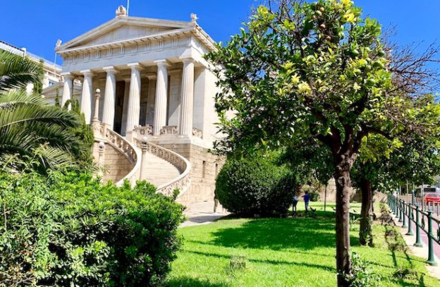 Groene wandelzone bij bibliotheek van Athene