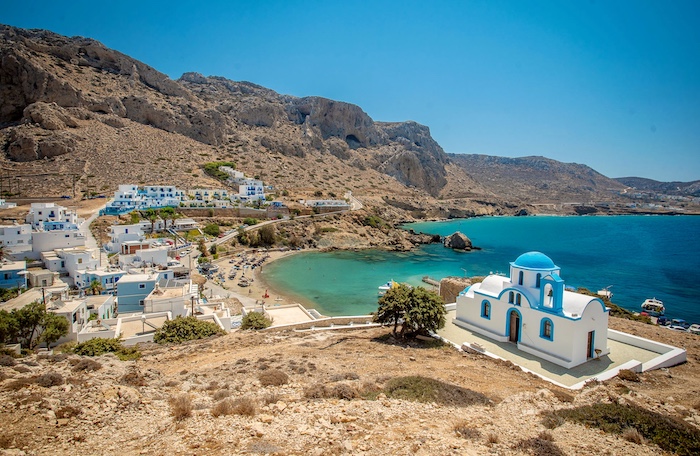 Kleurrijk kustplaatsje Finiki op Karpathos