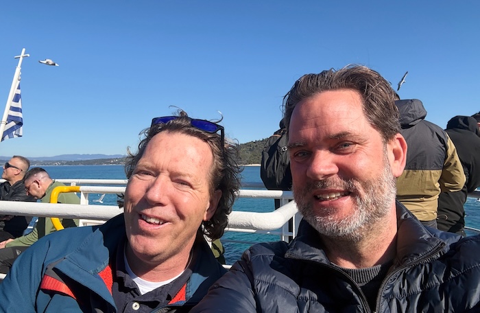 Bas en Erwin van Griekenland.net op de veerboot van Ouranoupoulis naar Dafni voor bezoek op Athos